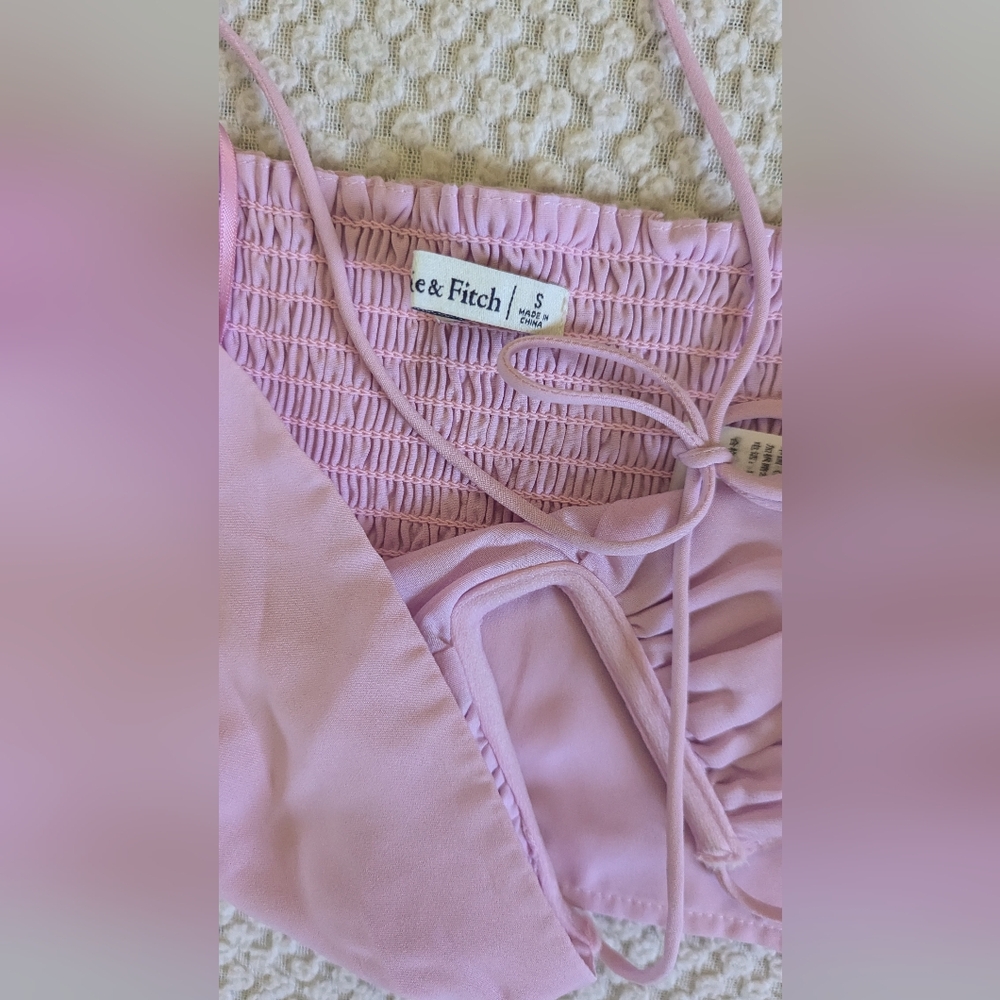 Abercrombie & Fitch Pink Halter Crop Top - Picture 2 of 8